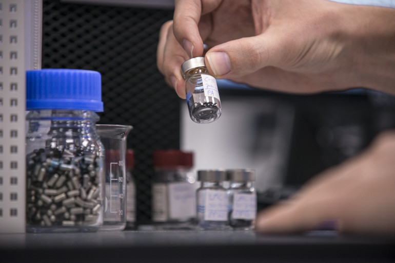 Analytical-chemical-lab-04.jpg